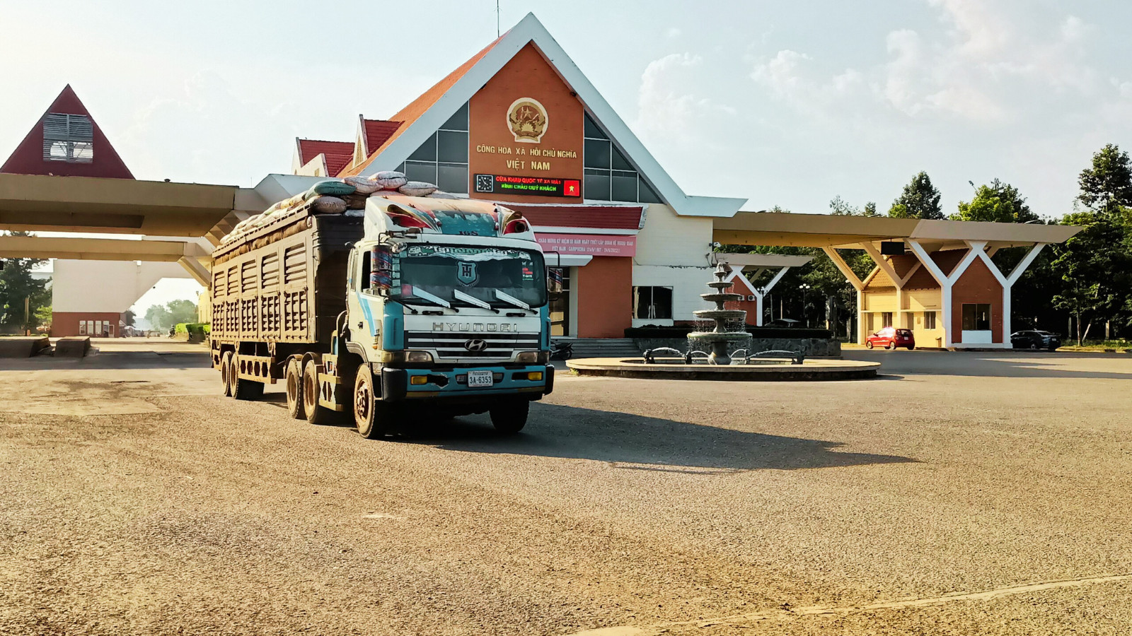 vận chuyển đường bộ đi Trung Quốc