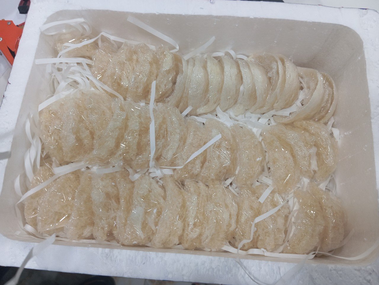 mặt hàng thường được chuyển phát nhanh đi Hồng Kông